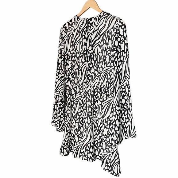 NWT TopShop Knot Front Bell Sleeve Mini Dress Black & White Groovy Print Size 4 - Picture 9 of 14
